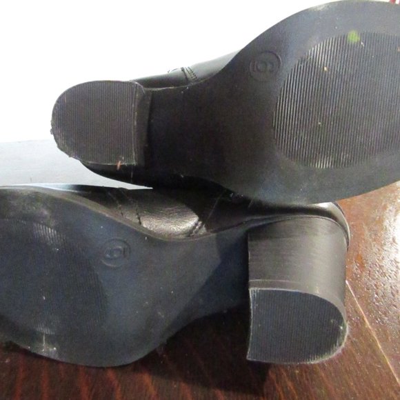 Black heeled Mossimo Supply Co boots with silver buckle - size 6 - Picture 4 of 6